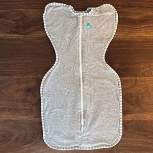 Love to Dream Gray SwaddleUP Small